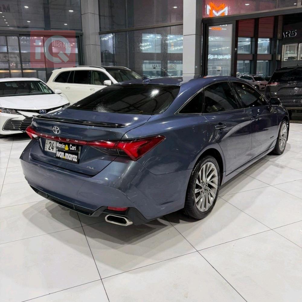 تويوتا أفالون